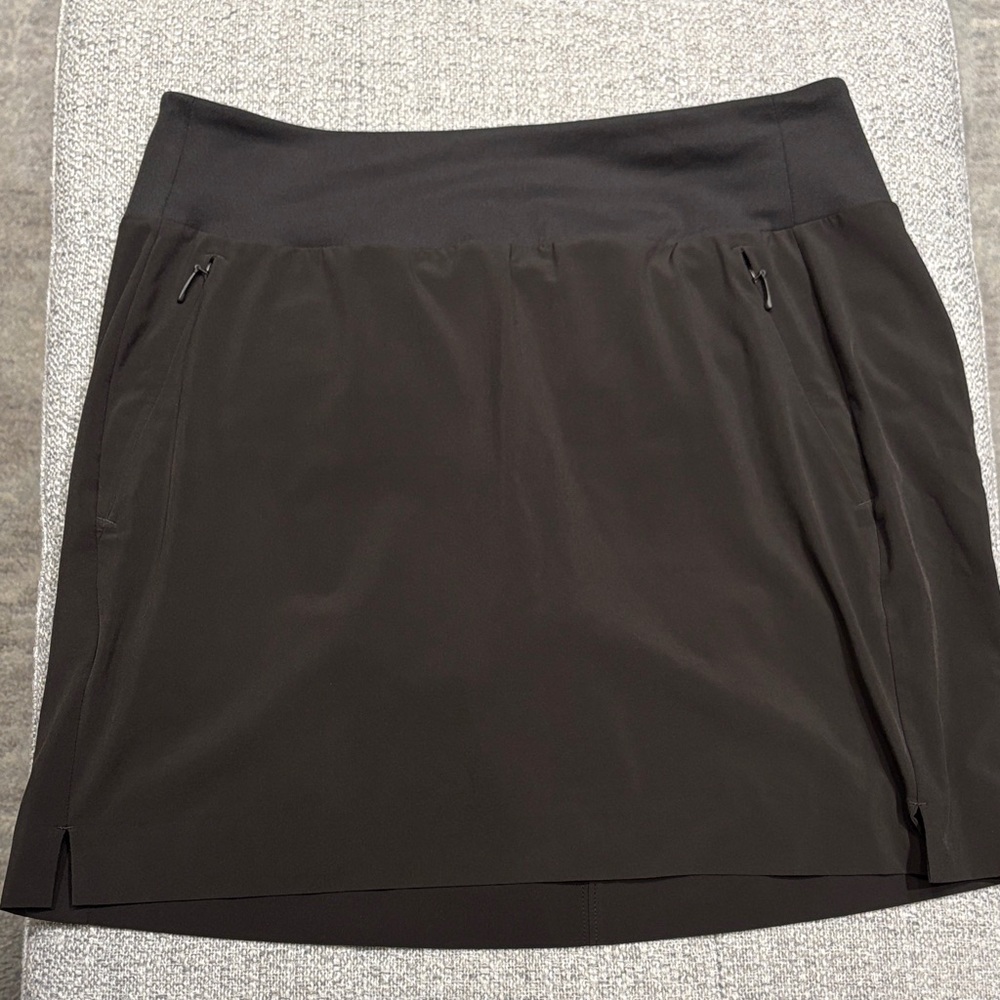 Athleta olive green Athletic Skort with Zip Pockets